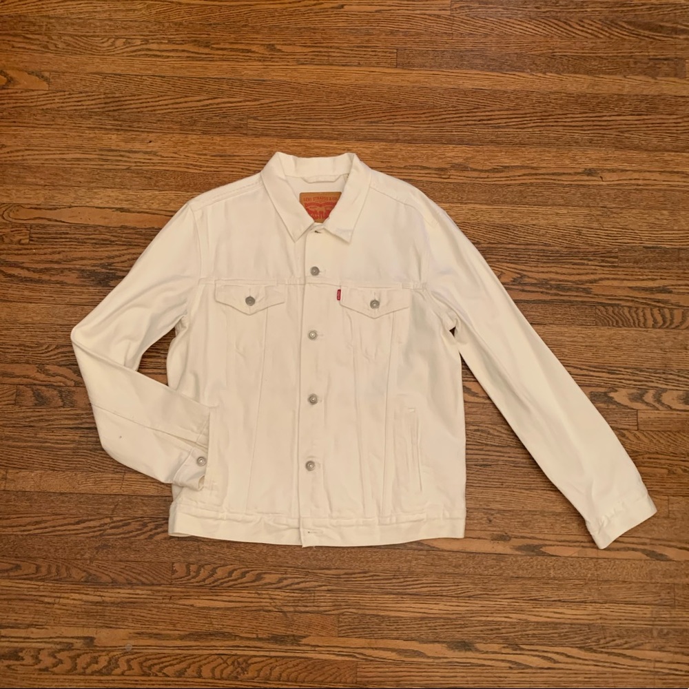 Levi’s trucker jacket in bright white